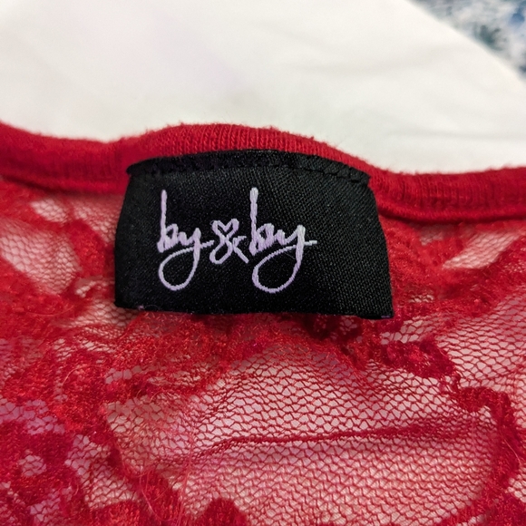 2 shirts priced as together - Picture 6 of 6